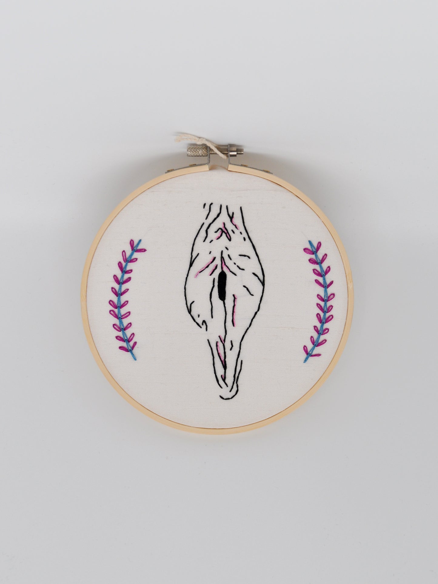 Vulva | Stickerei - Empovver