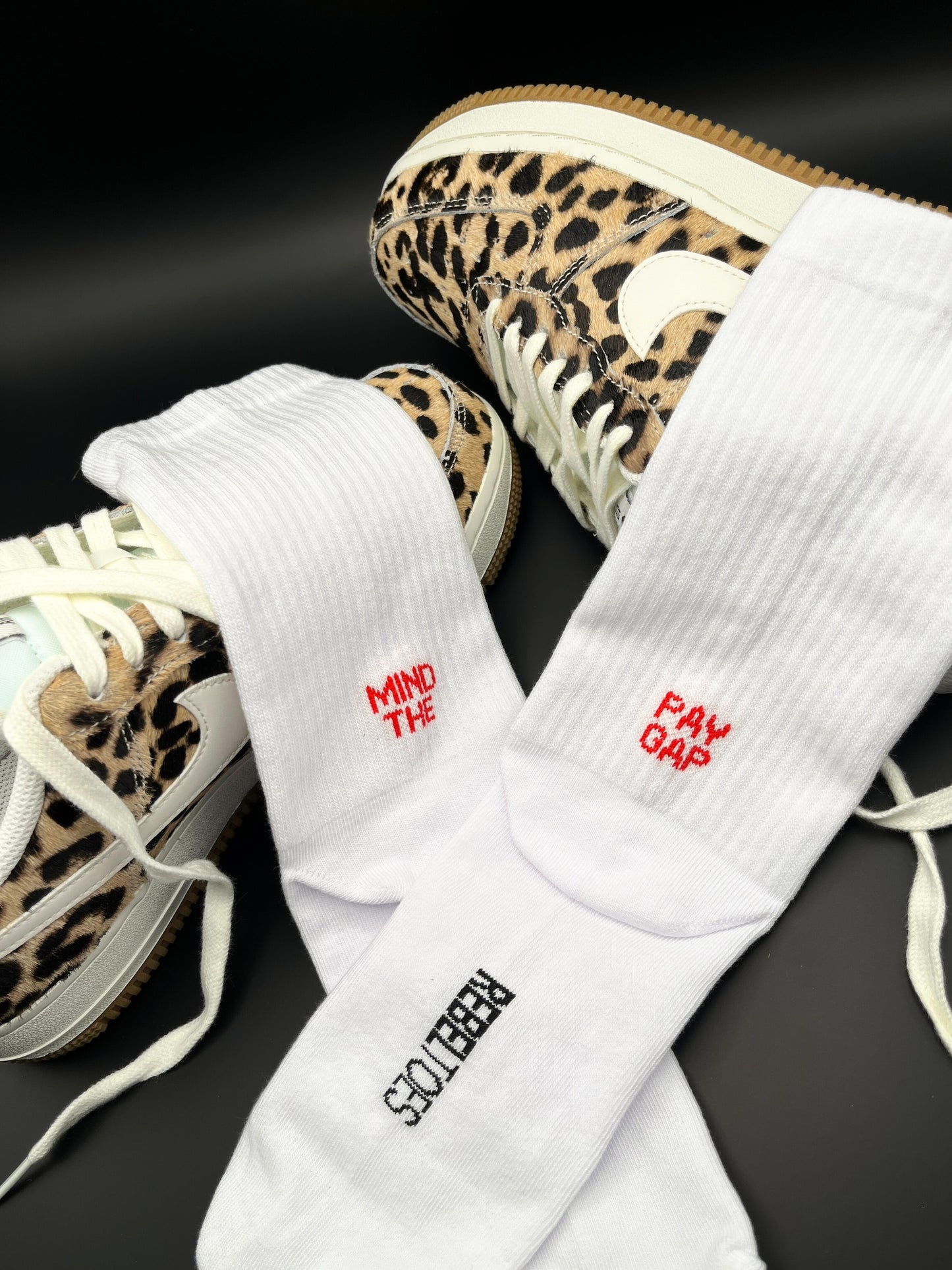 Mind the paygap | Socken