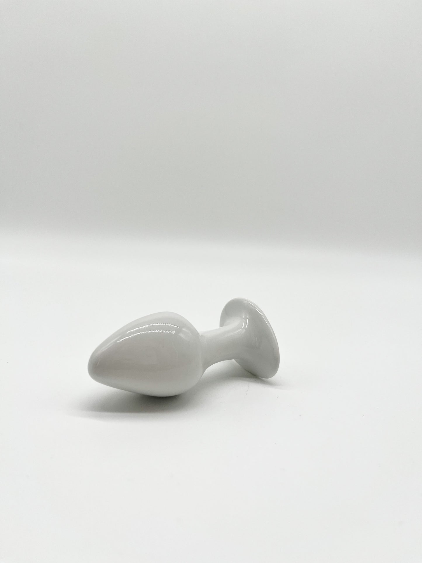 Avo | Porcelain plug